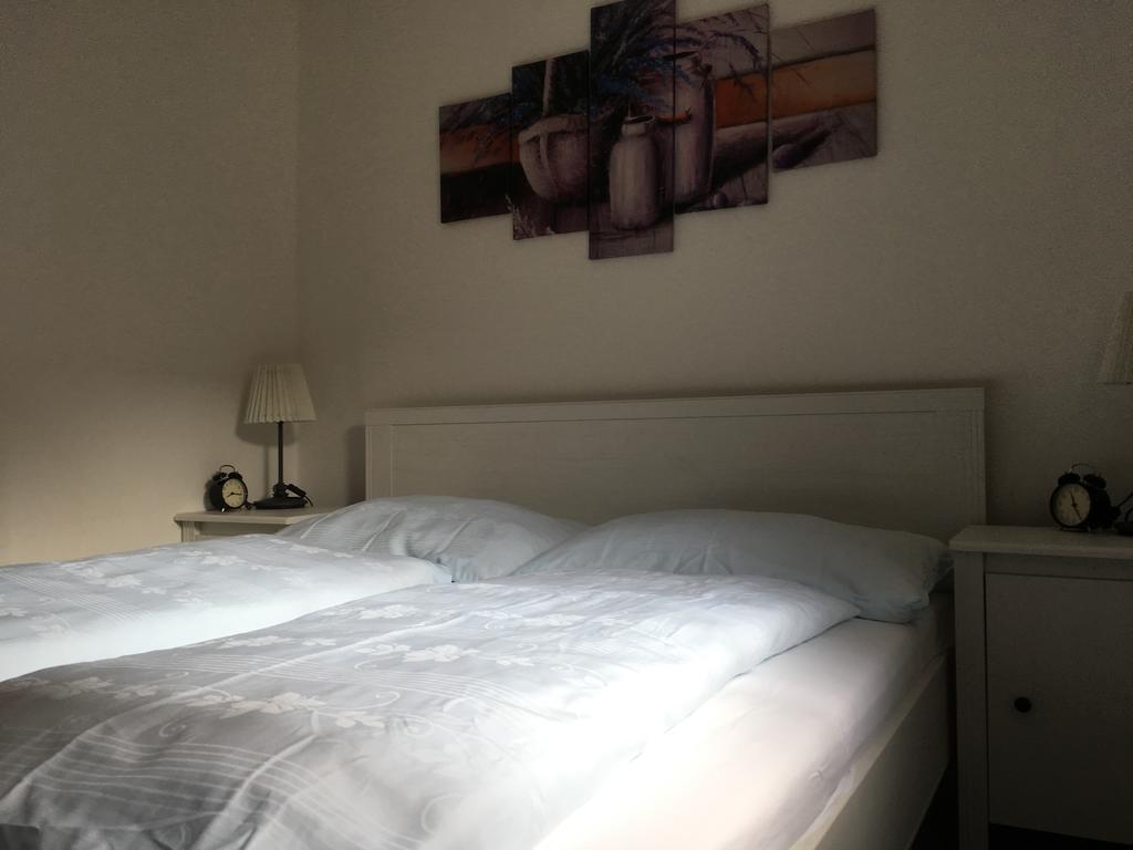 Penzion Holiday Trnava Ngoại thất bức ảnh