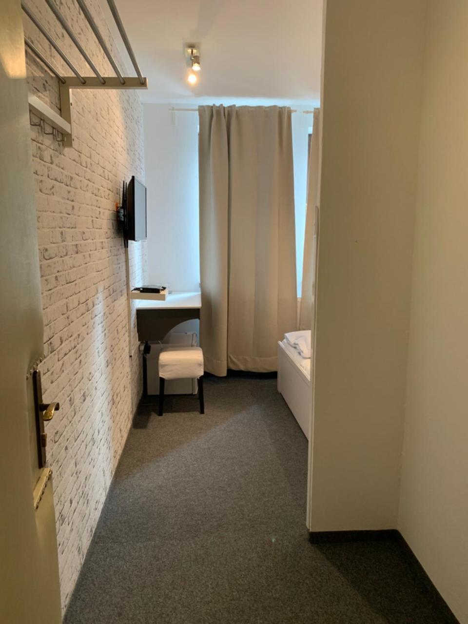 Penzion Holiday Trnava Ngoại thất bức ảnh